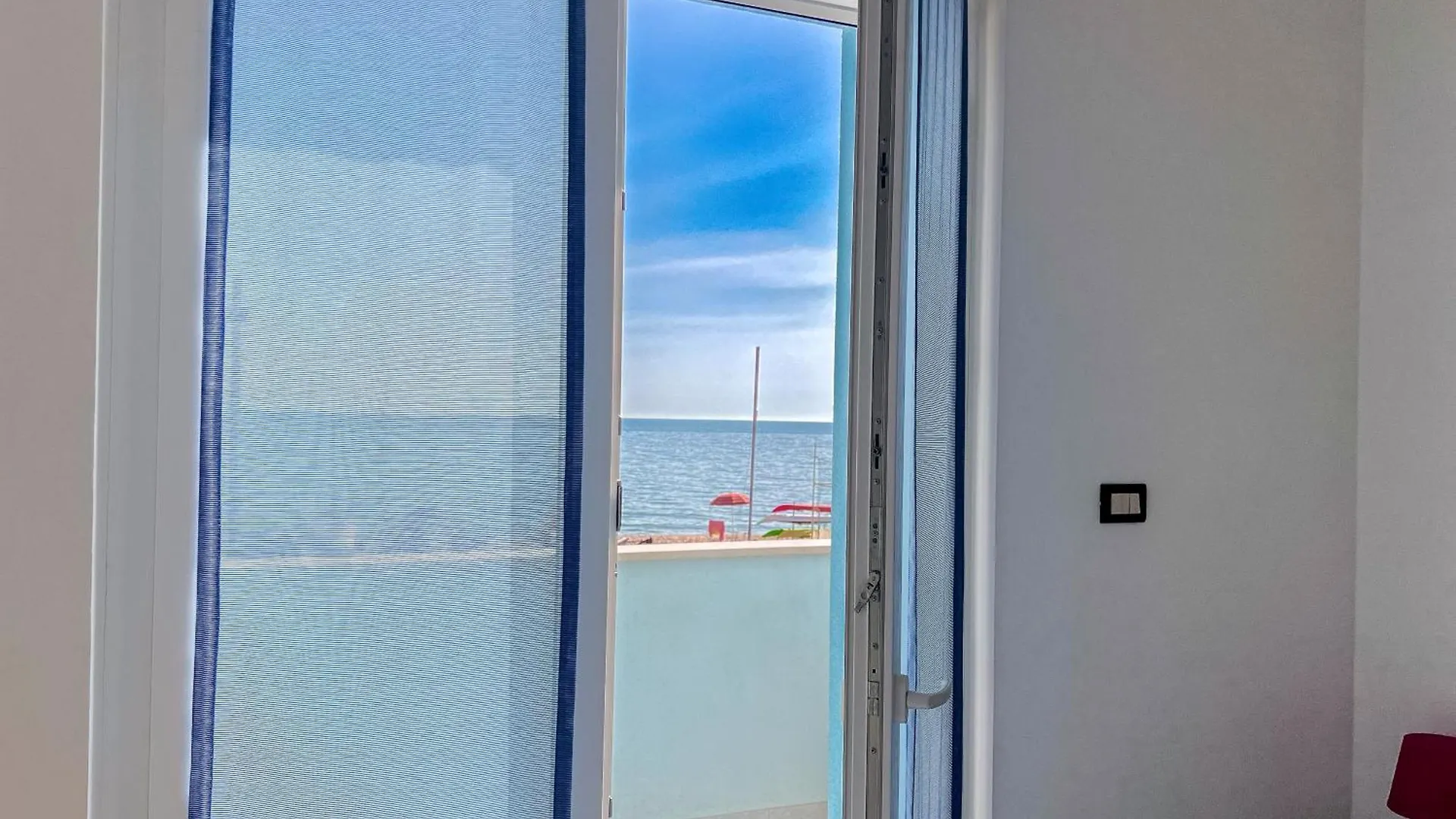 Apartment Da Rolando - Appartamento Lungomare Marzocca di Senigallia