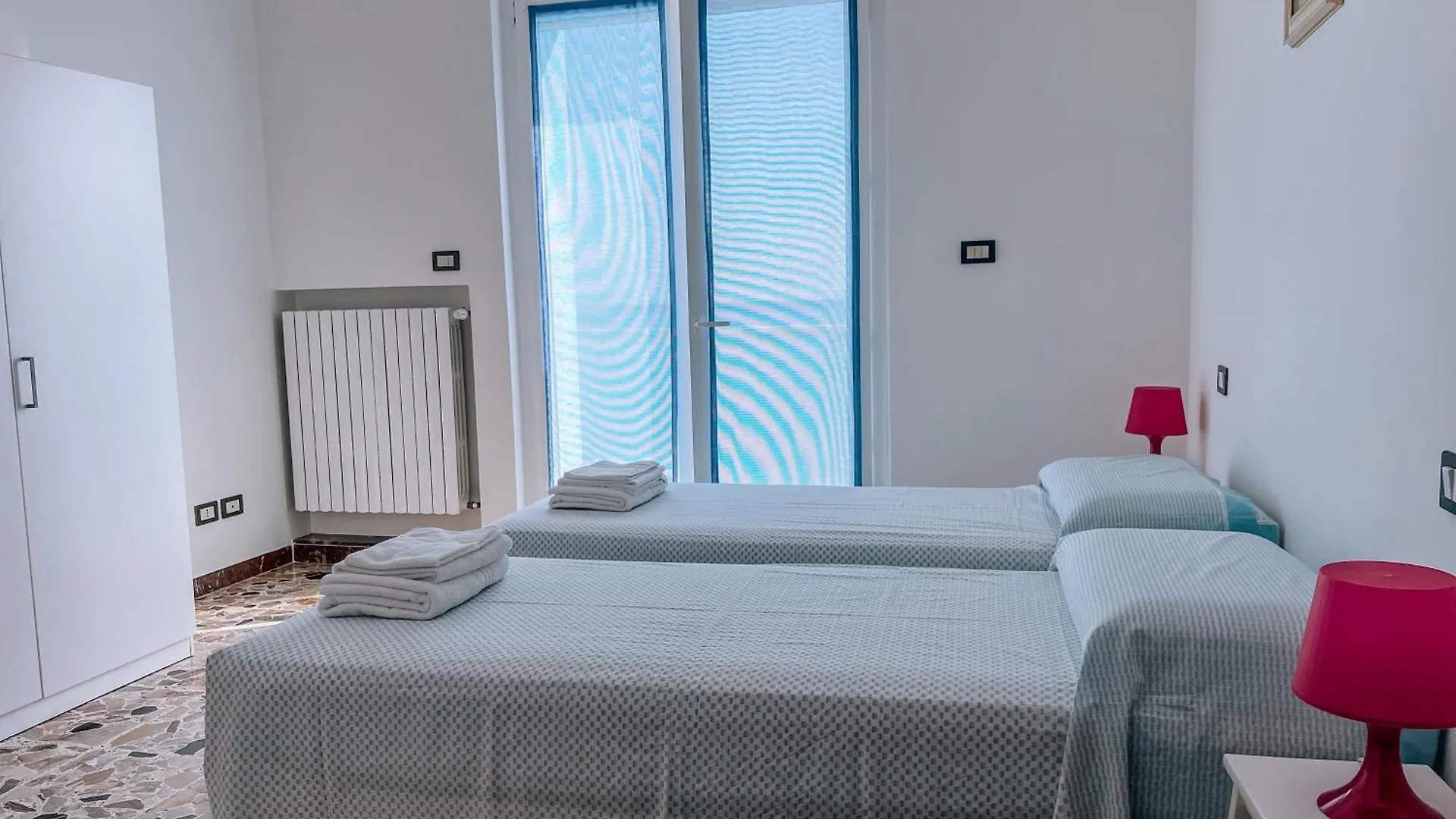 Apartment Da Rolando - Appartamento Lungomare Marzocca di Senigallia Italy